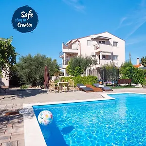  Apartman Apartments Zaton